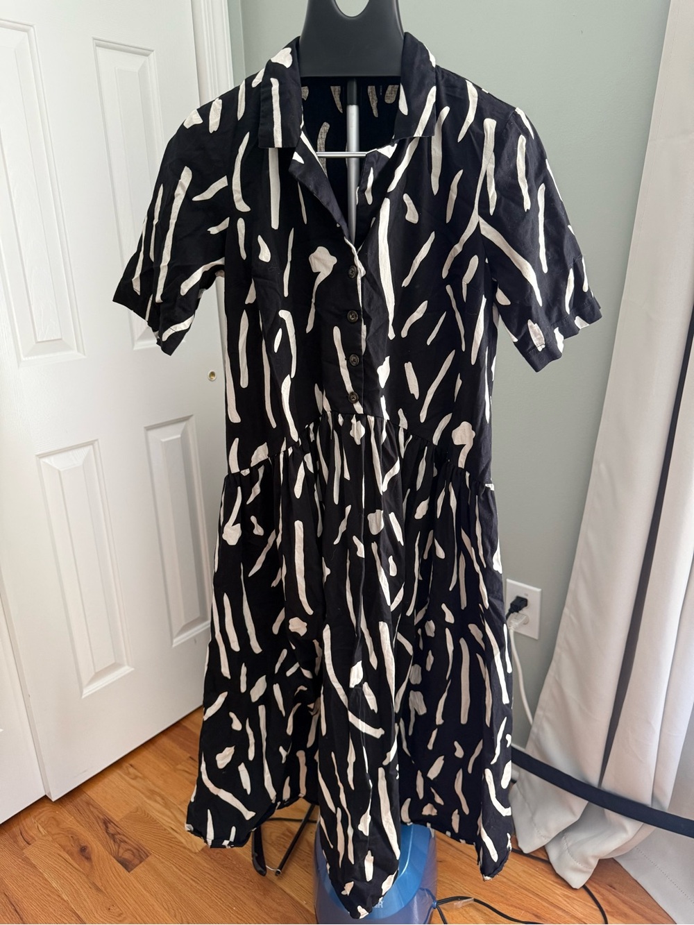 ASOS Design Abstract Print Button Front Midi Dress minimalist art teacher US 6